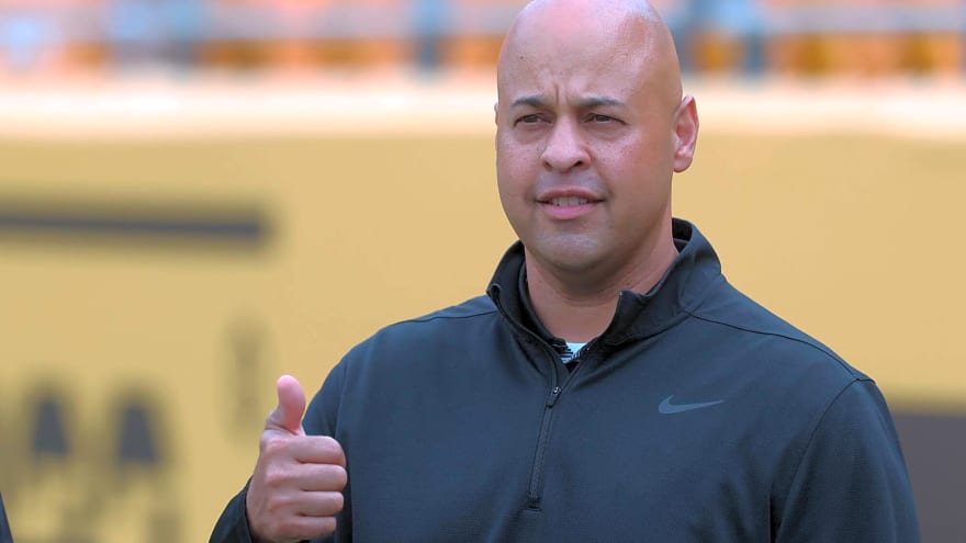 Steelers poach Super Bowl champion cornerback from NFC foe in effort to bolster defensive backfield reeling with injuries