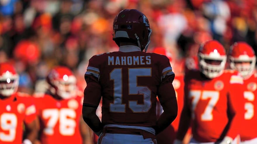 Patrick Mahomes has the perfect opportunity to persuade an NFL veteran to join the Kansas City Chiefs at a desperate position
