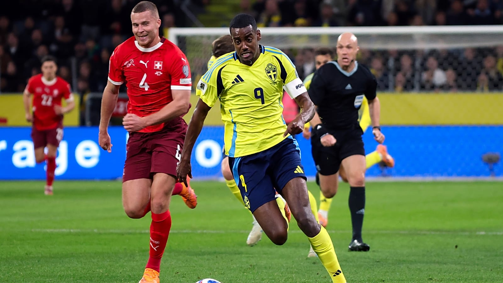 What Graham Potter said about Alexander Isak injury hints at potential Liverpool return date