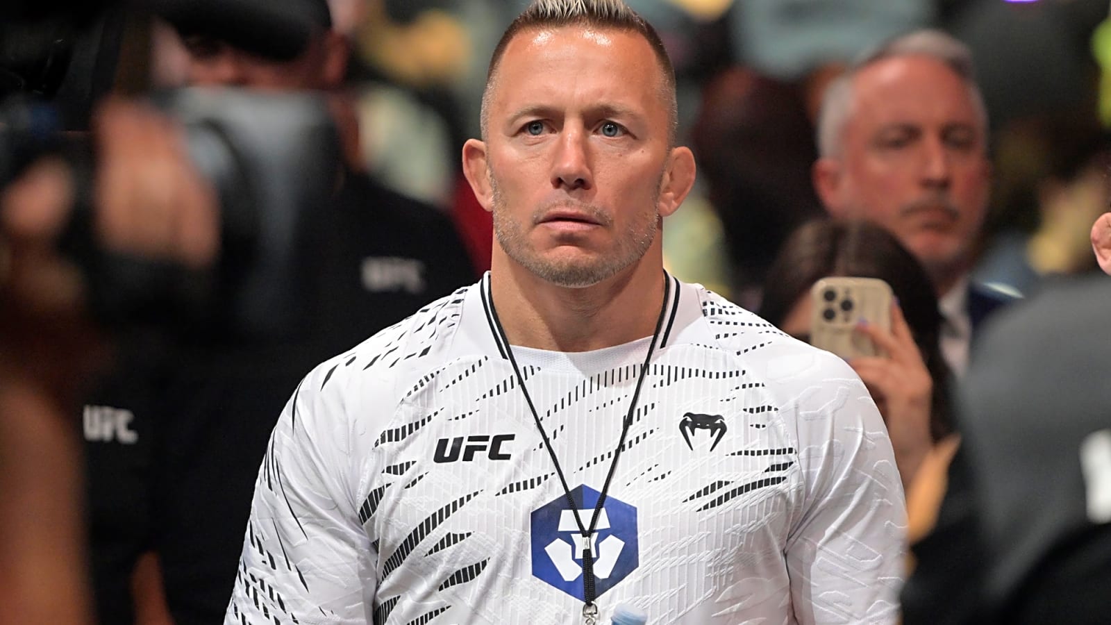 Using ‘Dana White Formula’ 44-Year-Old UFC Legend Turns Heads With Chiseled Physique