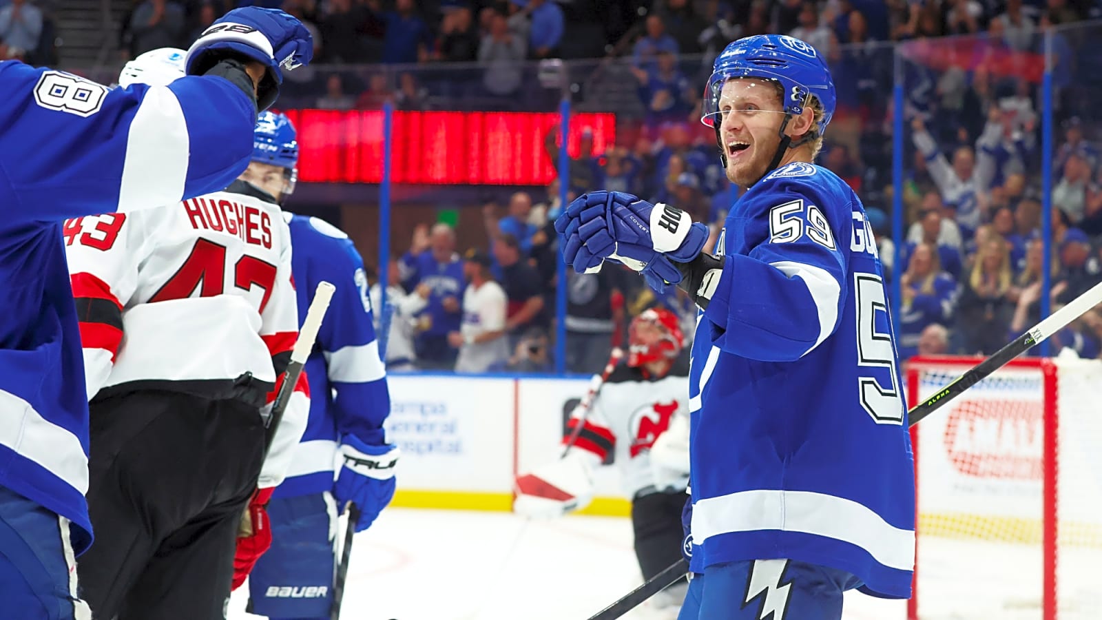 Guentzel Picks Up Hat Trick as Lightning Rout Devils