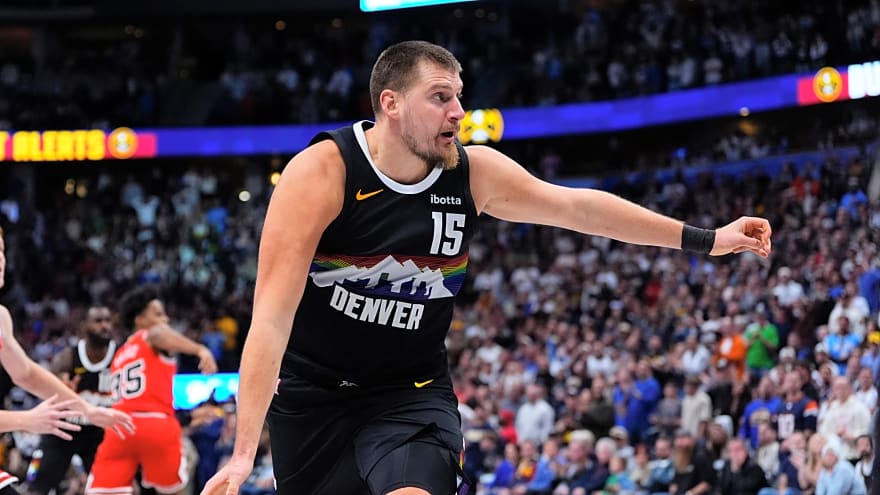 Nikola Jokic effortlessly records triple-double in Nuggets’ win over Pelicans 