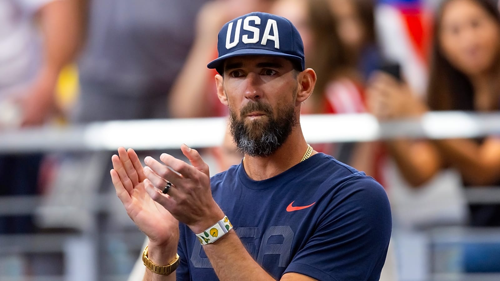 Olympic legend Michael Phelps hilariously teaches Ravens DT Travis Jones how to swim
