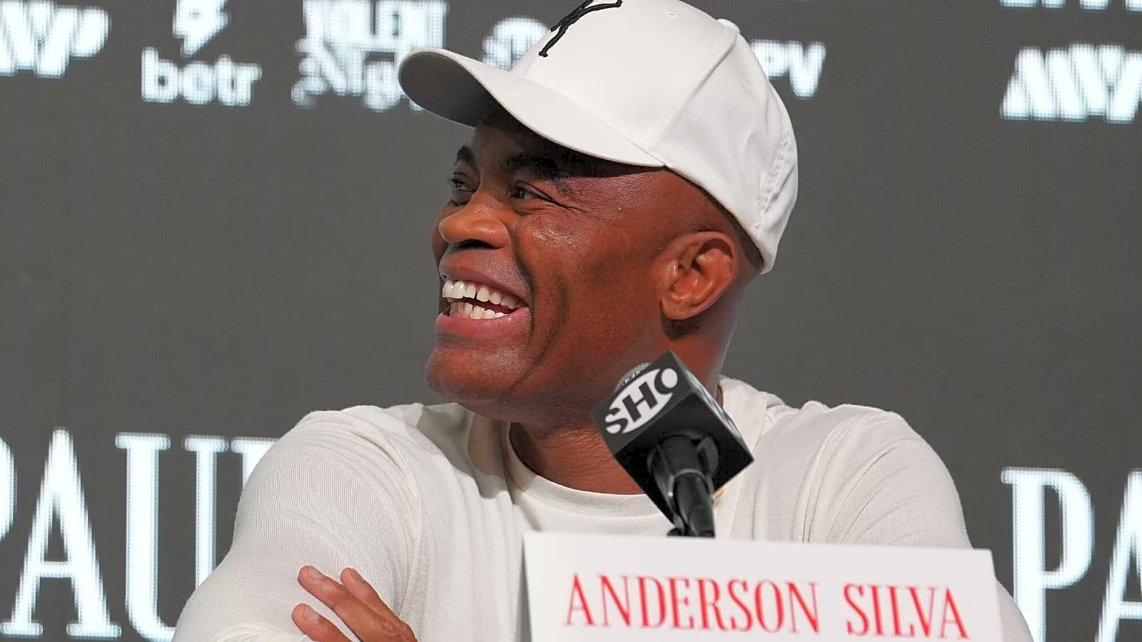 Anderson Silva Stops Tyron Woodley at 50 Years Old, Scores Second-Round TKO in Miami