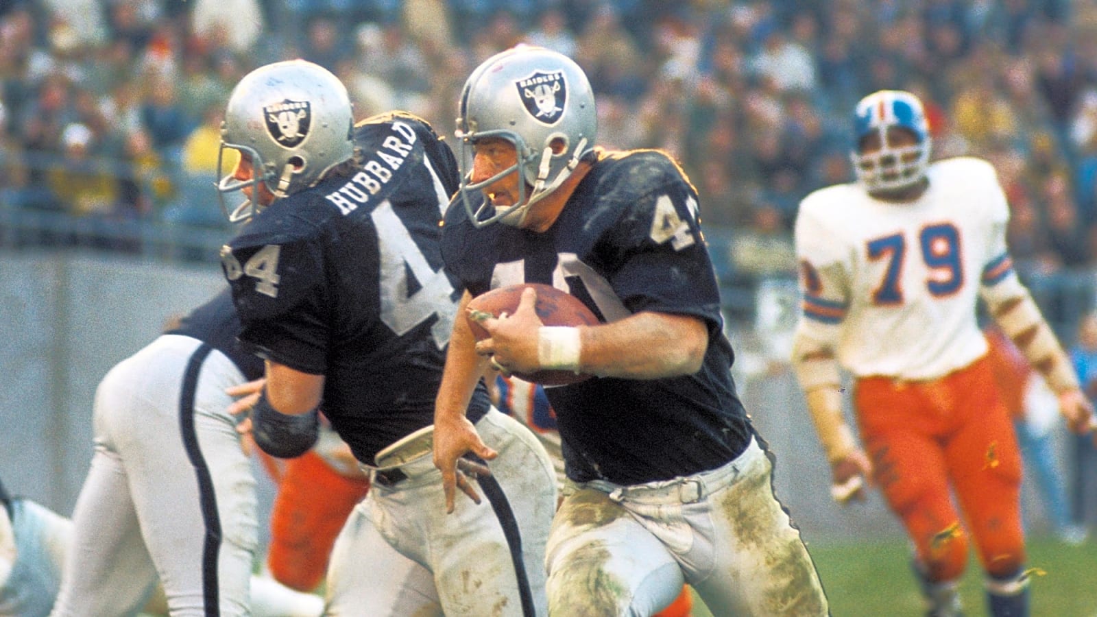 Raiders draft countdown: Pete Banaszak is best No. 40