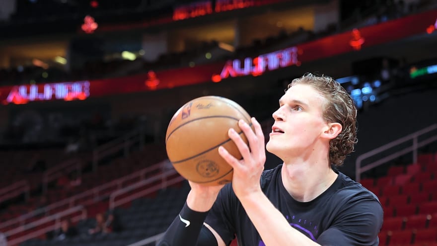 Lauri Markkanen Out At Least Two Weeks Due To Hip Injury