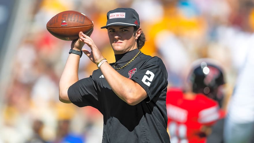 Still No Word on Who’s Taking Snaps for Texas Tech This Week