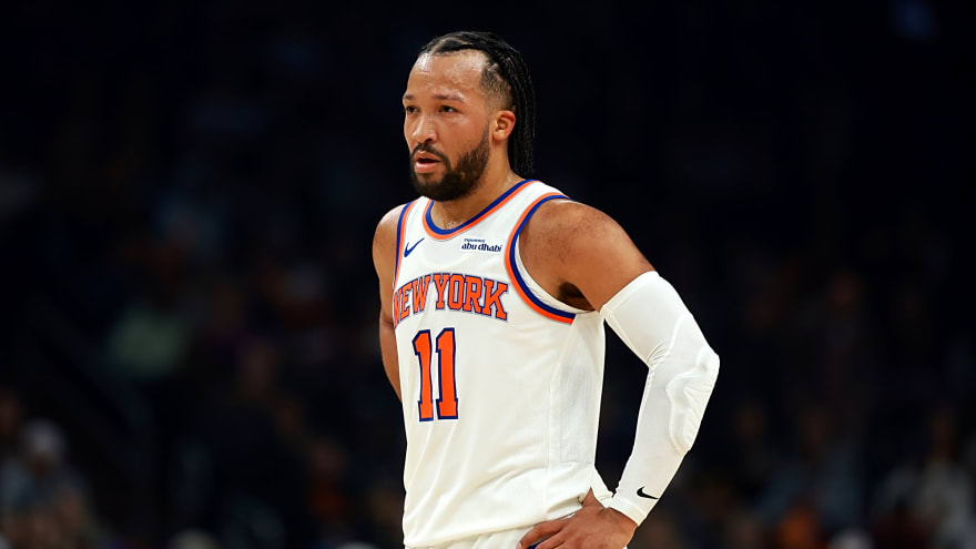 New York Knicks Star Jalen Brunson Leaves Game Early With Apparent Ankle Injury