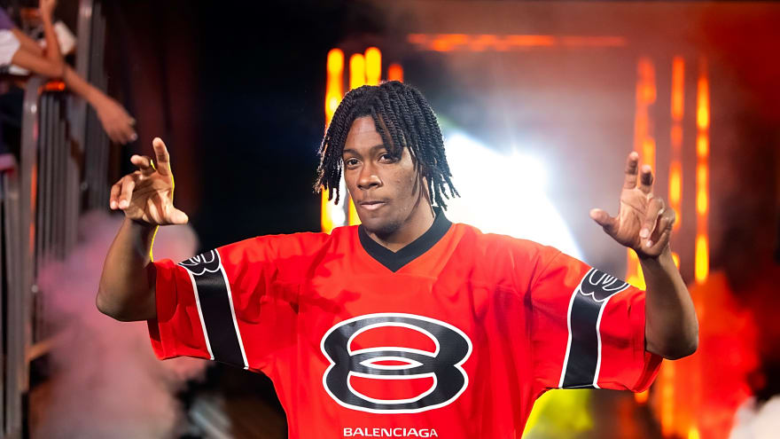 New contract, same impact as CJ Huntley drops 32 for Valley Suns