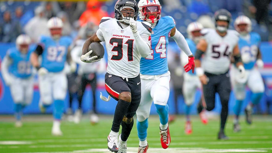 Eagles Bet on the Hammer: Dameon Pierce Signs One-Year Deal to Revive Career in Philly