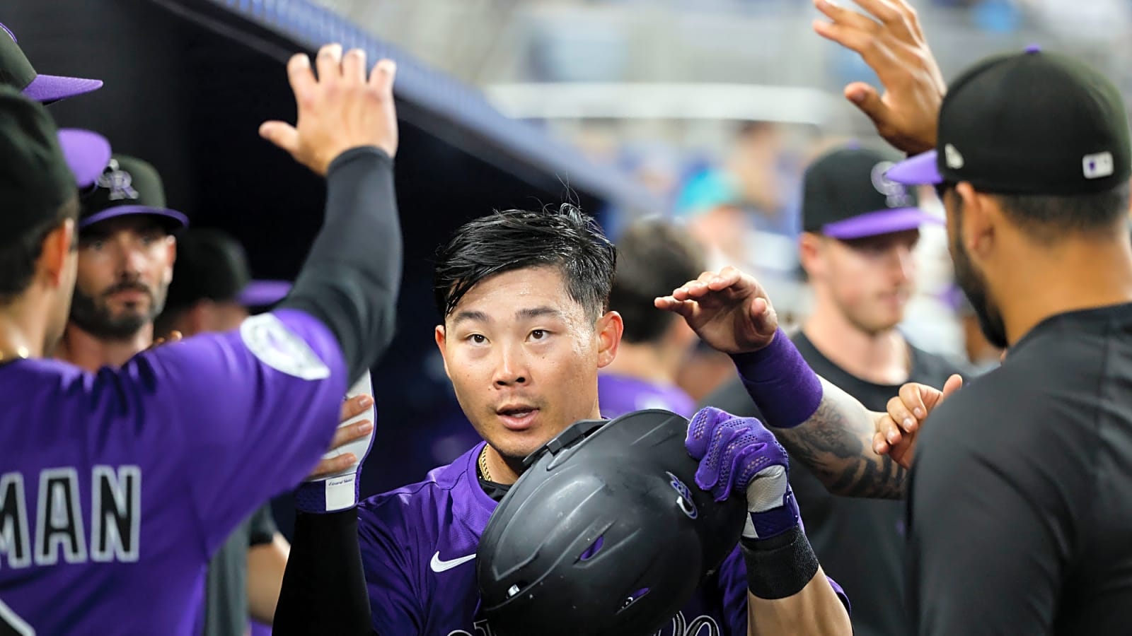 Dodgers To Sign Keston Hiura To Minor League Deal