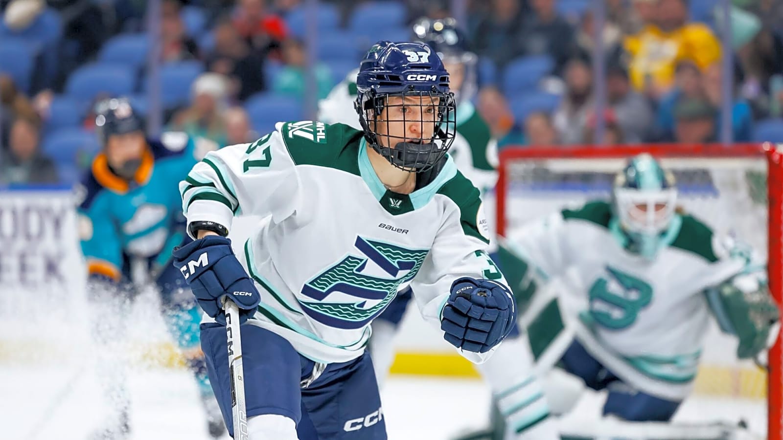 Fleet sign Jill Saulnier, Theresa Schafzahl to one-year contracts