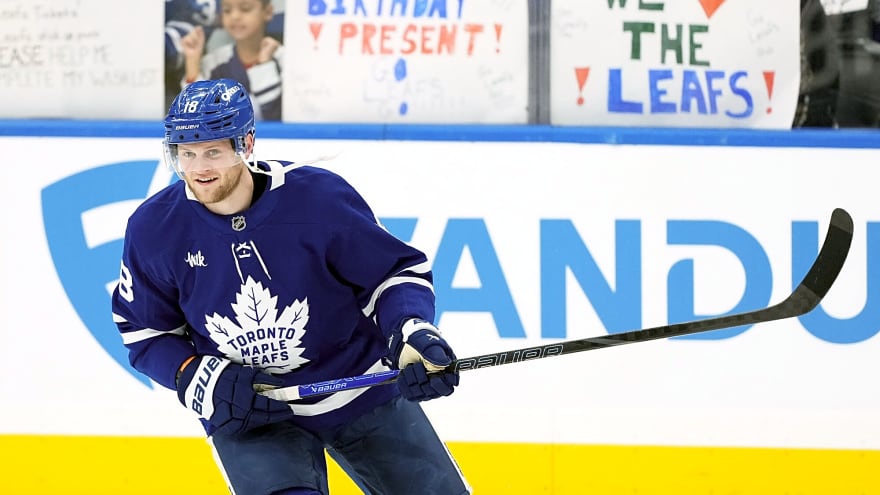 Steven Lorentz’s Joe Bowen impersonation, Woll stops Berube in shootout at inaugural Leafs Fan Day
