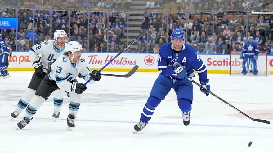 John Tavares reflects on special moment with family after being honoured by Maple Leafs for 500th goal