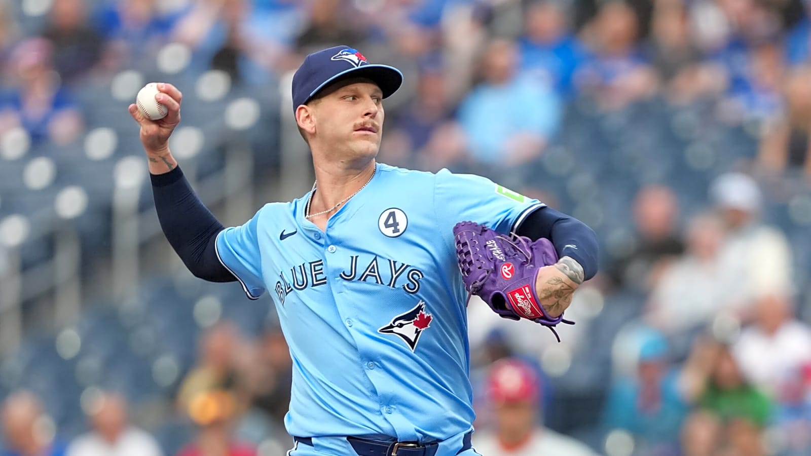 Blue Jays place Bowden Francis on 15-day IL, designate Erik Swanson for assignment