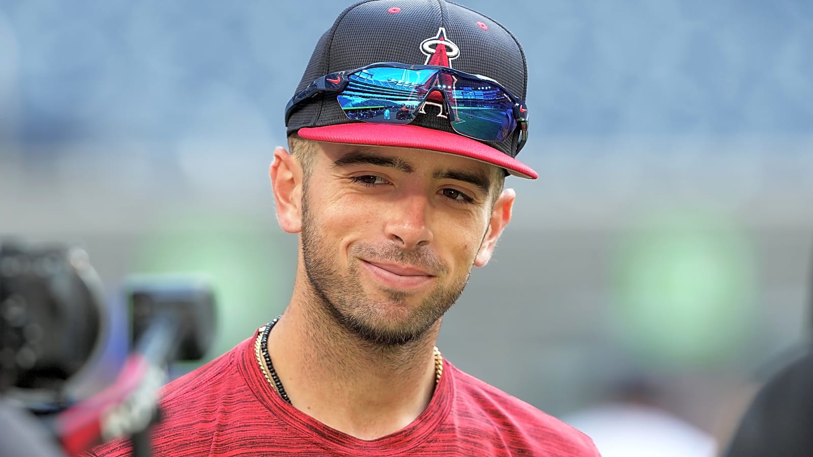 Soriano Silences Braves as Homers by Neto and Schanuel Power Angels to 5-1 Win