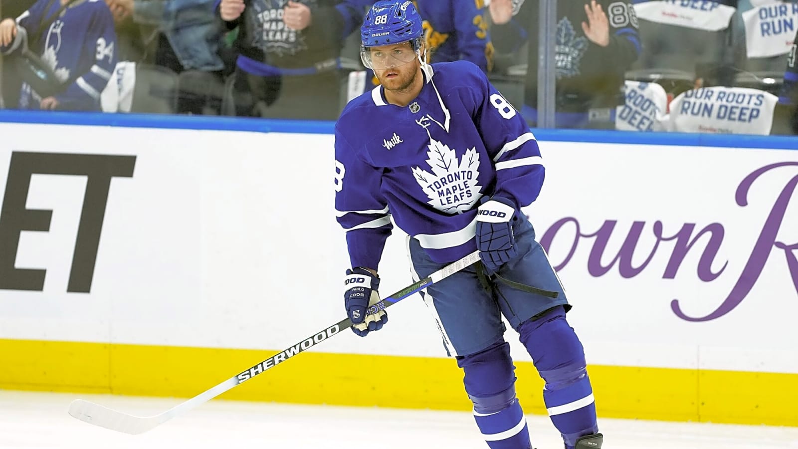 Do the Leafs or Oilers have a higher chance of missing the playoffs?