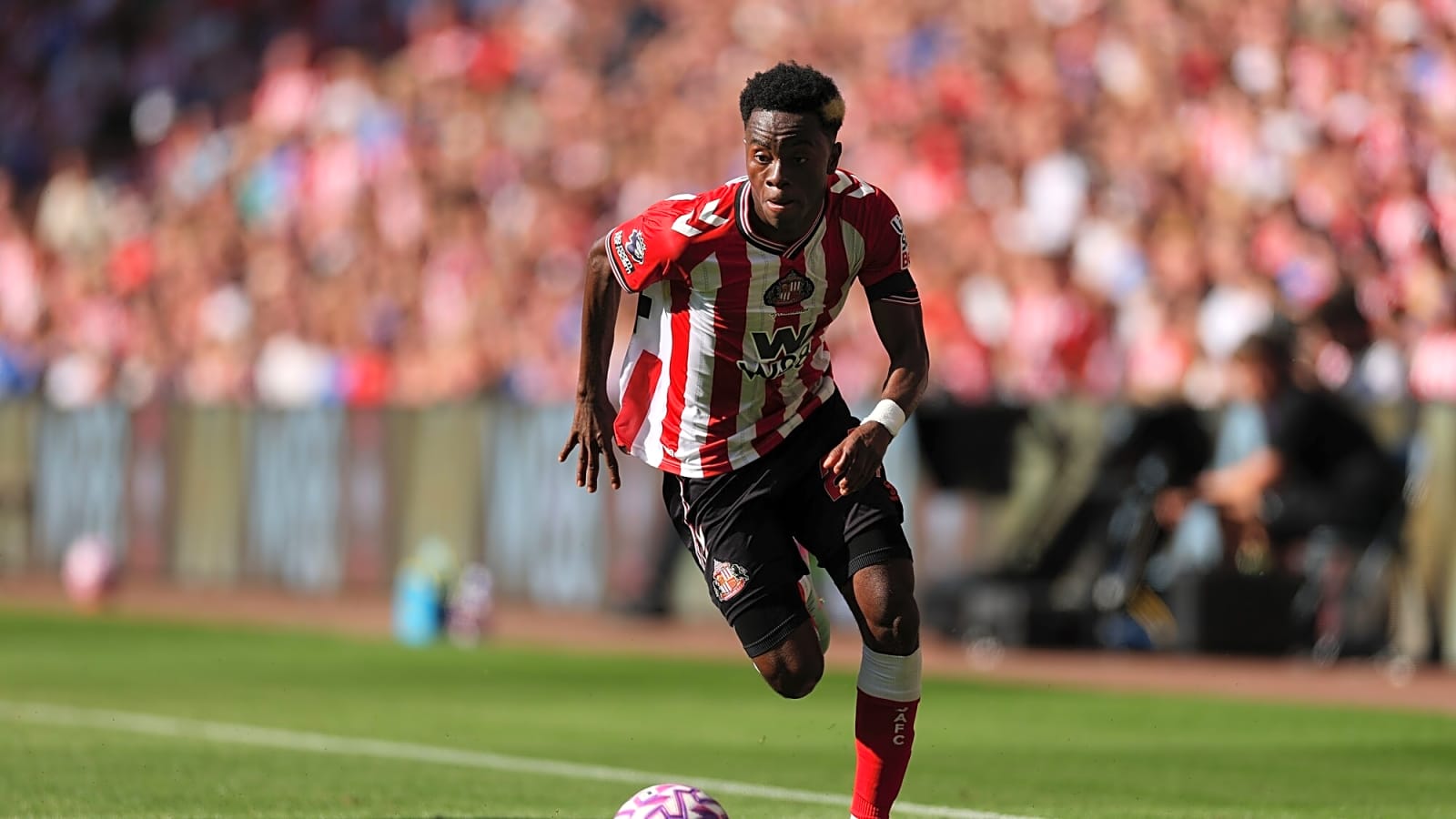 Real Madrid and Juventus plot surprise raid on Sunderland for 'dangerous' star