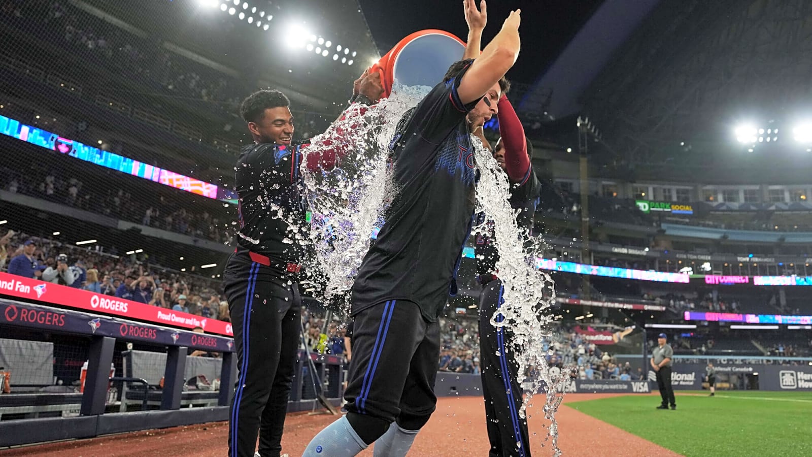 Instant Reaction: Blue Jays walk off Angels to extend winning streak to six
