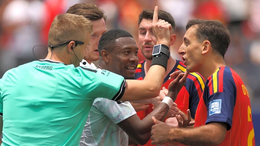 Will he soon have a World Cup winner as his coach? An exciting transfer option could open up for David Alaba