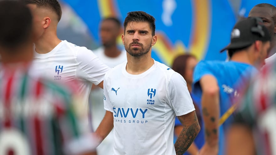 Report: Worry for Man United as Real Madrid join race to sign £17.5m target