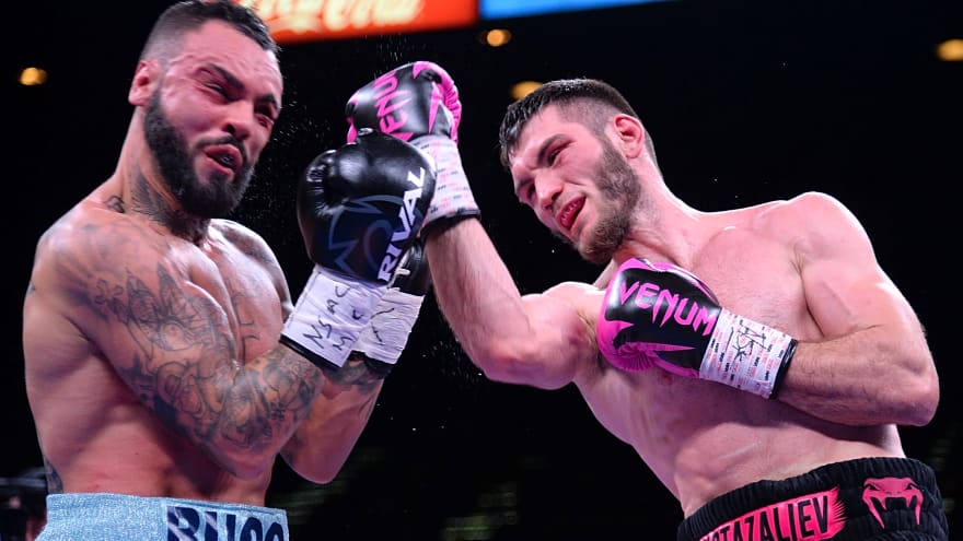 Bakhram Murtazaliev sends clear message to Jaron Ennis