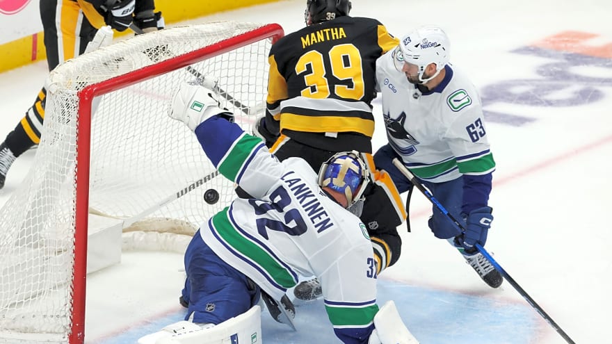  Depleted Canucks fall 5-1 to Silovs and the Penguins
