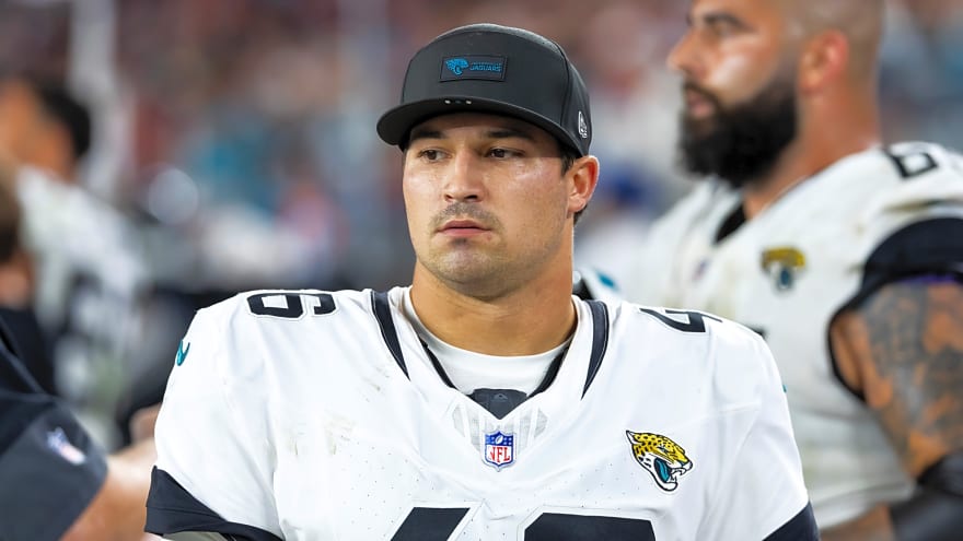 Jaguars’ long snapper makes NFL history with new contract
