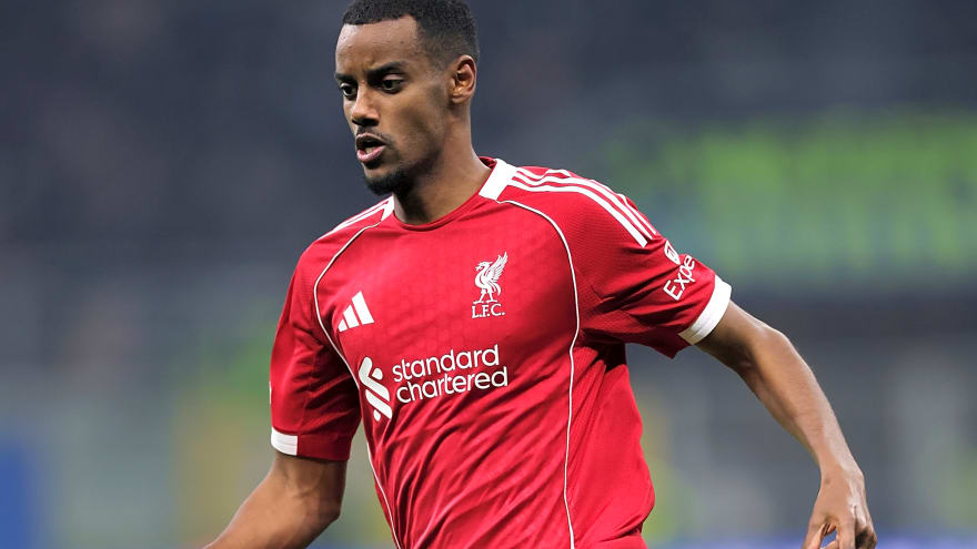 Arne Slot issues Alexander Isak update after Reds’ record signing misses out on starting XI