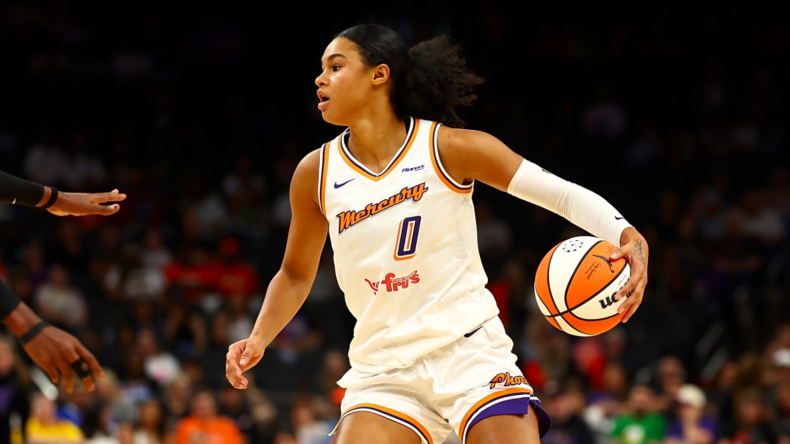 Phoenix Mercury star stirs reactions on social media over remarks on Kaitlyn Chen