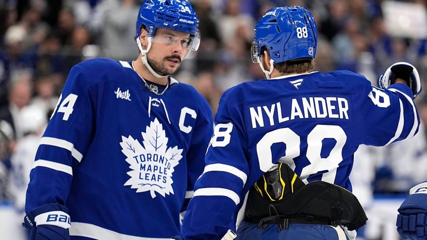 Did Leafs save their season with comeback against Blackhawks?