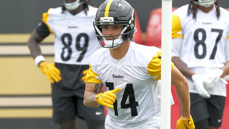 Aaron Rodgers Sends Strong Message About Steelers WR Roman Wilson