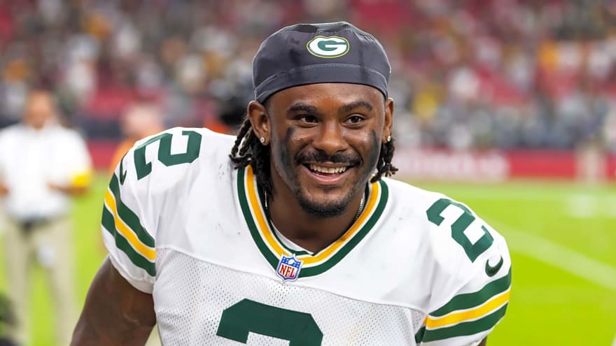 Dolphins head coach Jeff Hafley shares his advice to QB Malik Willis as offseason program opens in Miami.