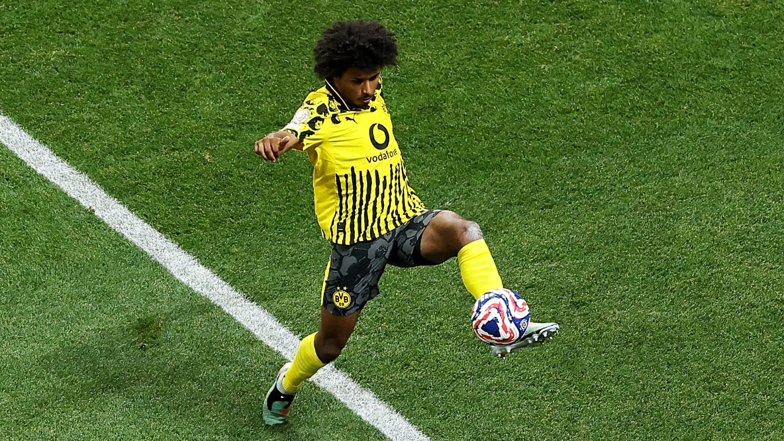 Man Utd & Arsenal Linked With Elite Bundesliga Winger – Analysis