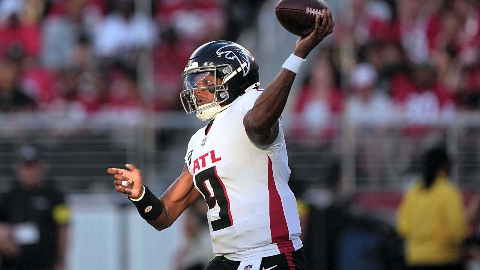 Week 8 Fantasy Football Waiver Wire: Top Adds & Pickups for 2025