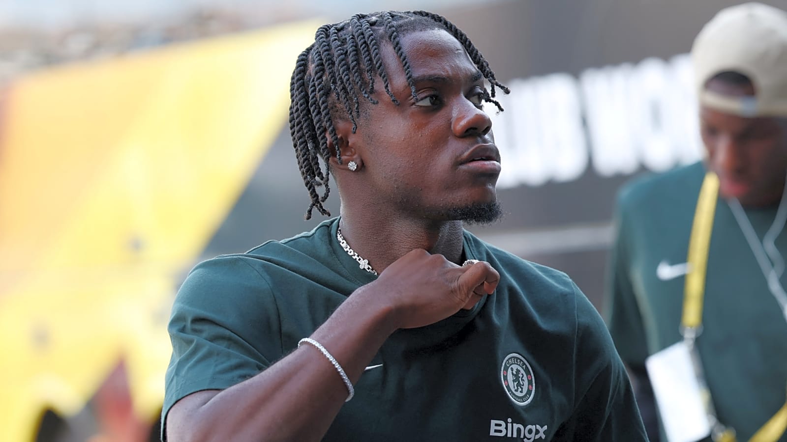 Arsenal star leaves Wembley in a knee brace in blow to Gunners