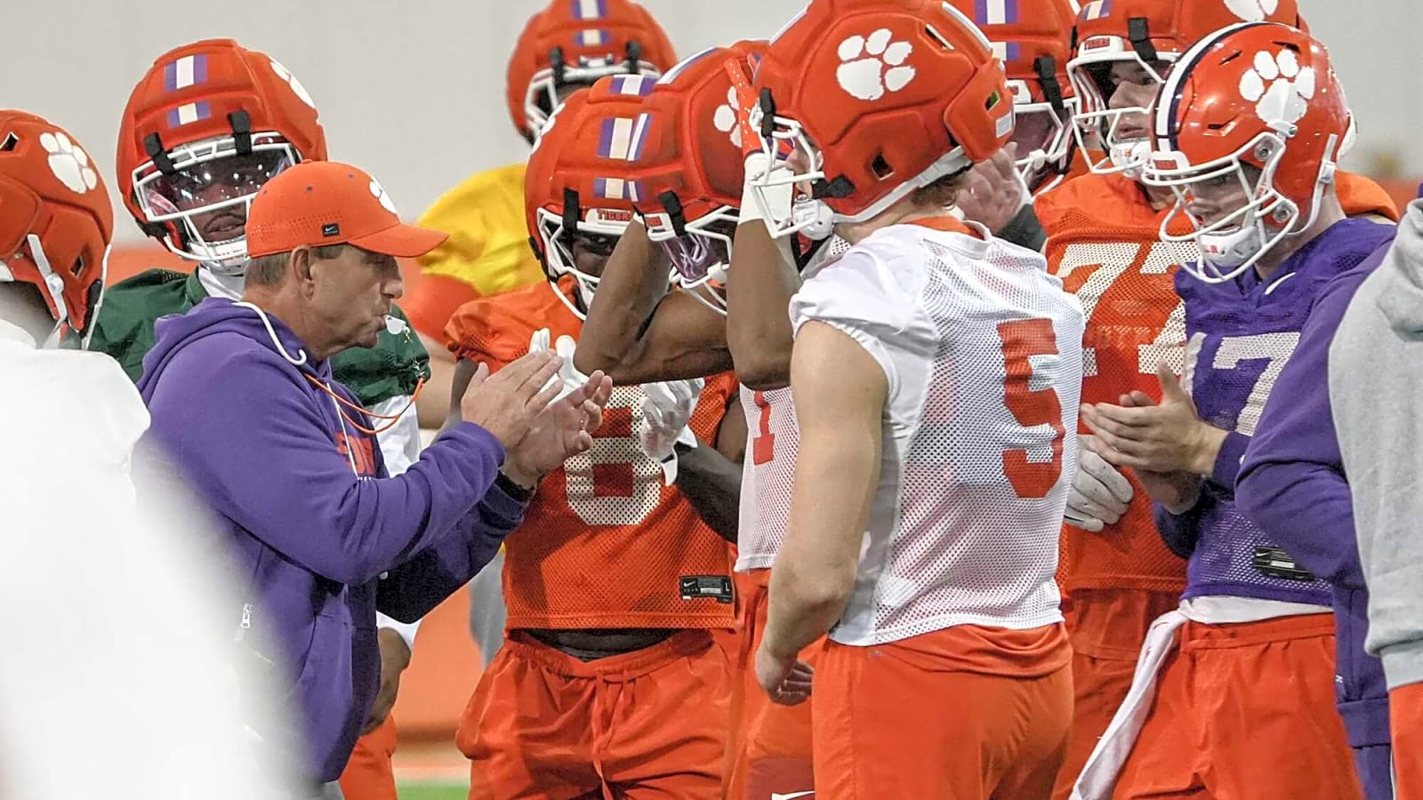 4-star OL Elijah Morrison commits to Clemson over Georgia, Florida and Auburn