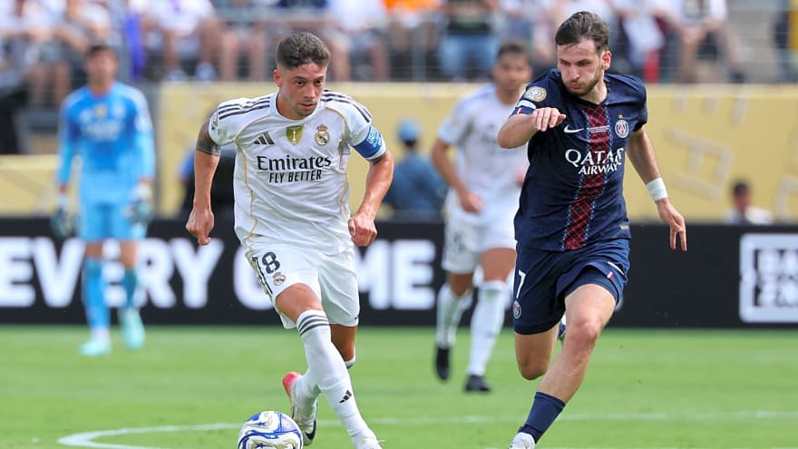 Liverpool told to sign 'phenomenal player' who is like Steven Gerrard