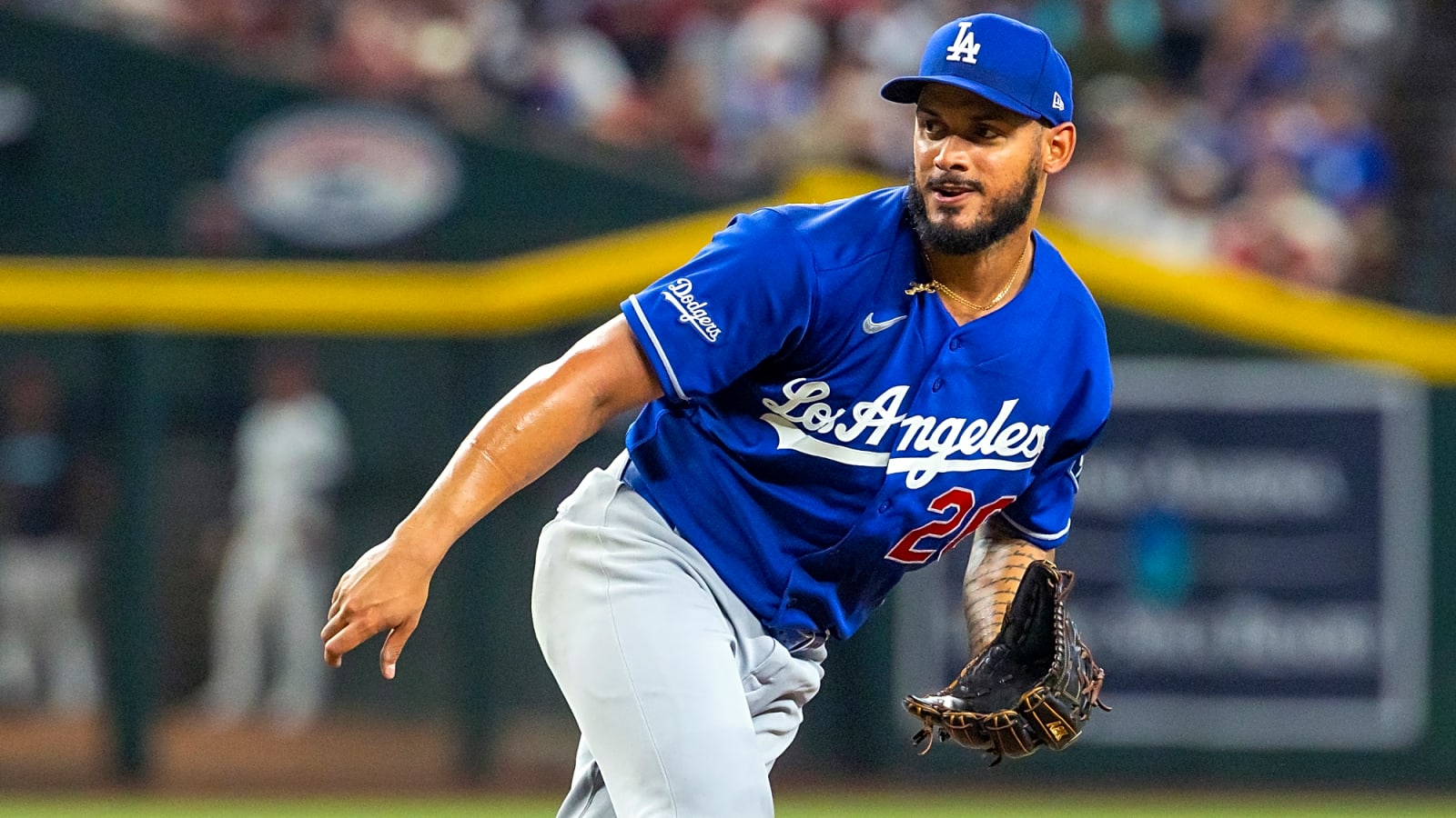 Dodgers Designate Jonathan Hernández For Assignment