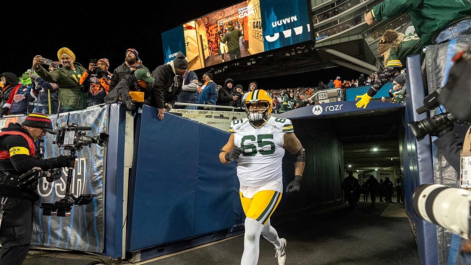 Packers Activate G Aaron Banks, Among Three Roster Moves