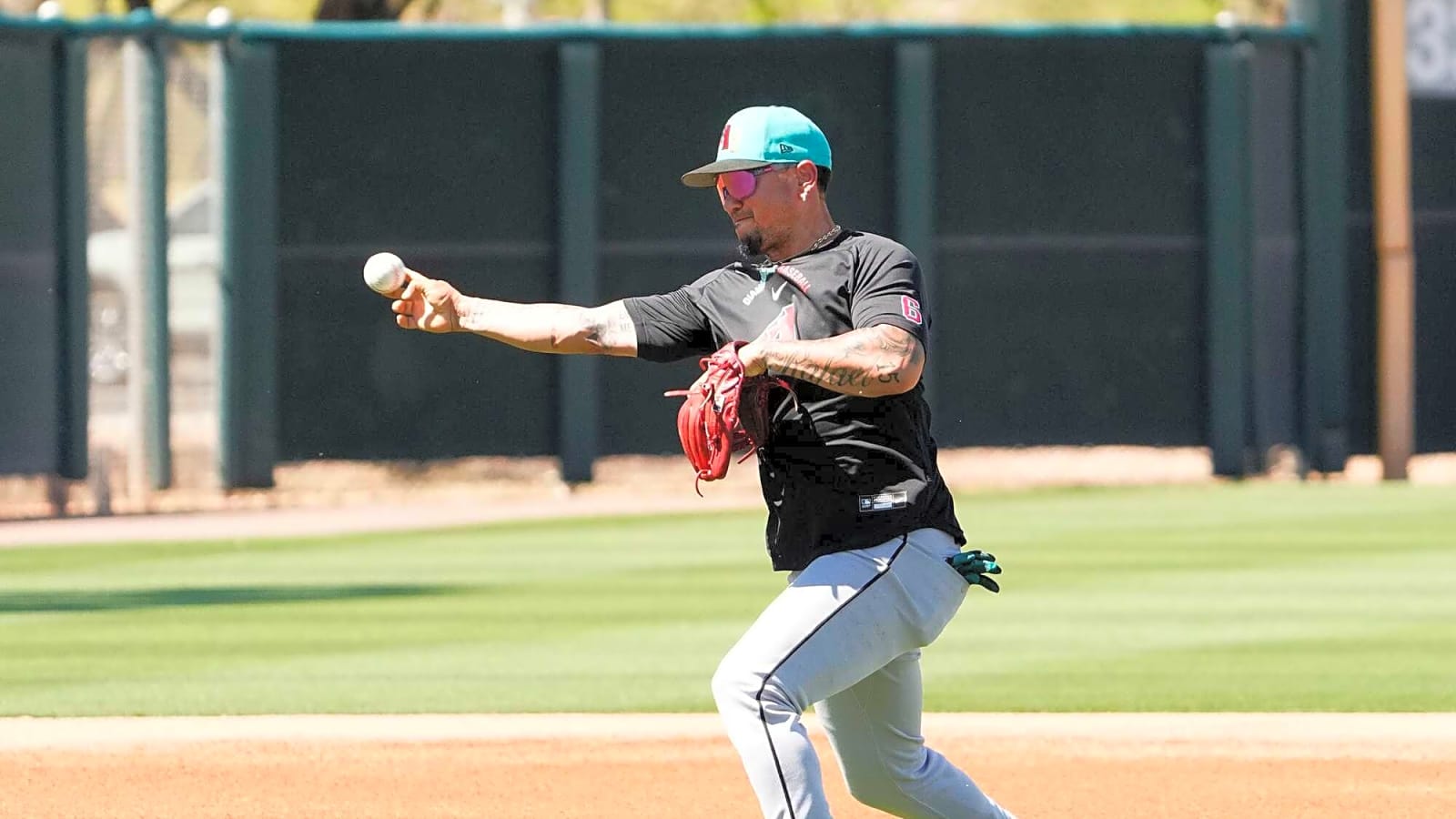 D-Backs To Select Ildemaro Vargas