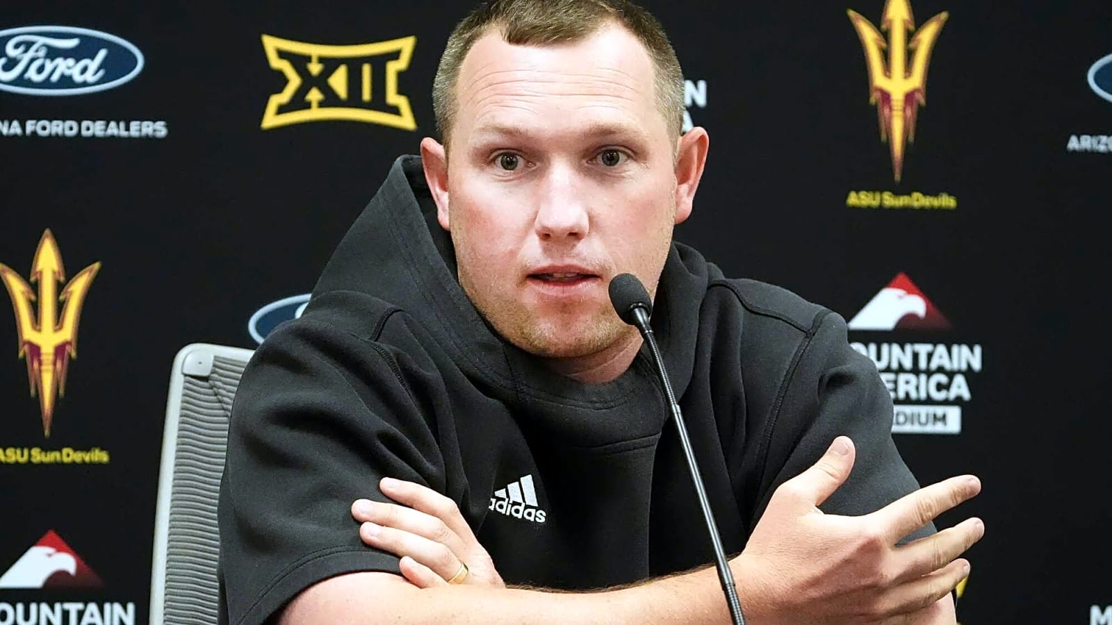 ASU’s Dillingham sends support to Giants’ Skattebo after season-ending injury