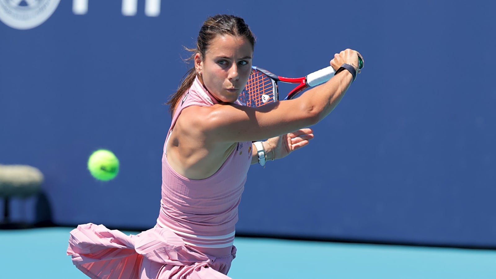 Emma Navarro marks Stuttgart Open debut with rampant win over Beatriz Haddad Maia, nine match losing streak for Brazilian