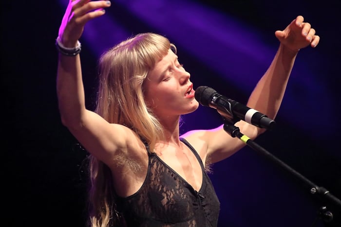 'Glow' by Alice Phoebe Lou