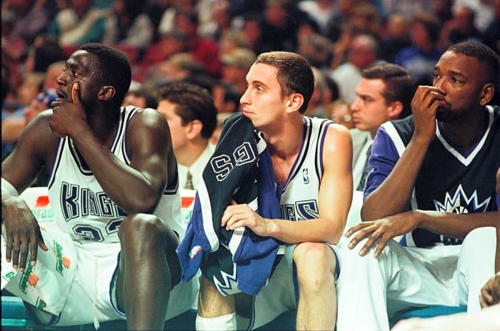 Tragedy derails Bobby Hurley's career in Sacramento