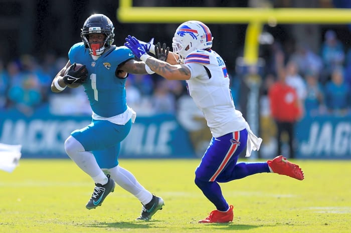 Travis Etienne will replace Kenneth Walker in Seattle