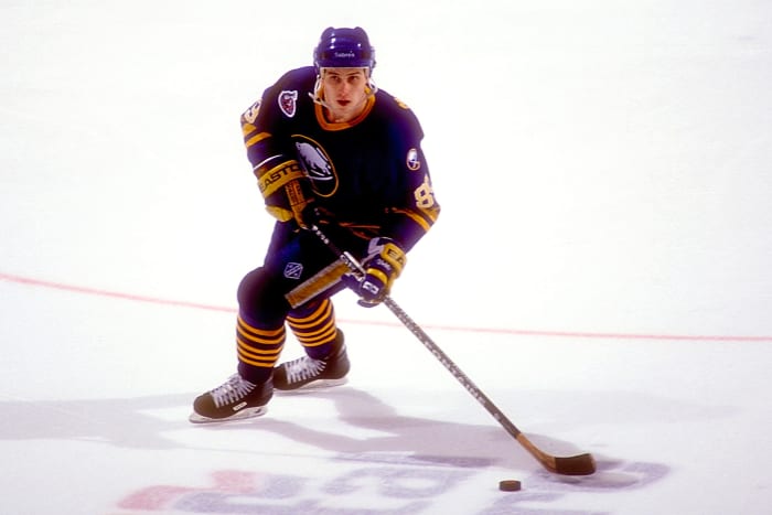 Buffalo Sabres: Alexander Mogilny