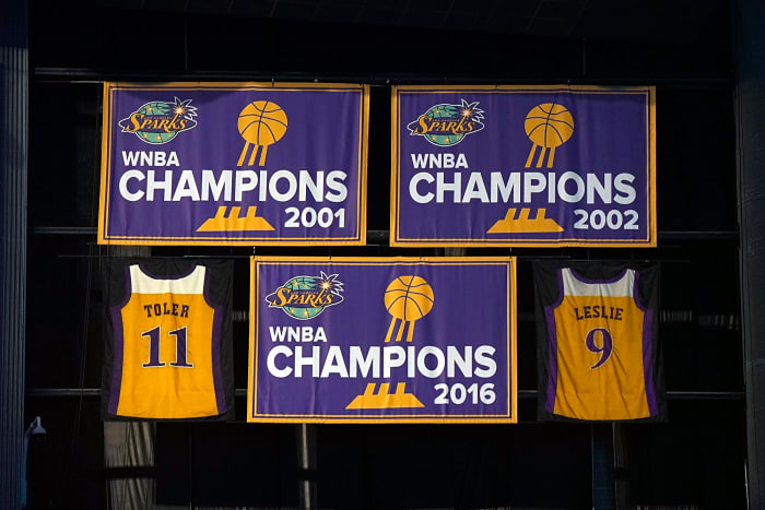 LA Won a Record 18 Straight Games in 2001