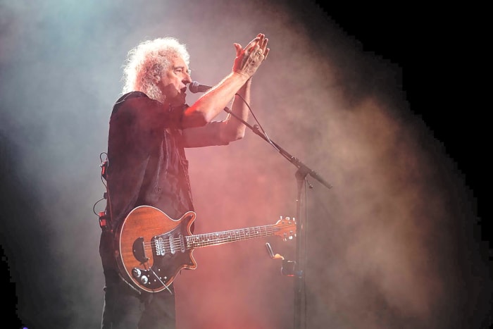 "'39'," (1975) Queen