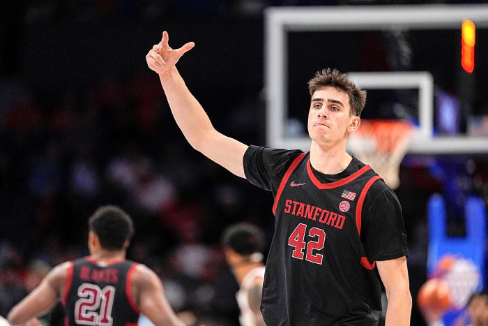 24) Oklahoma City Thunder: Maxime Raynaud, Stanford